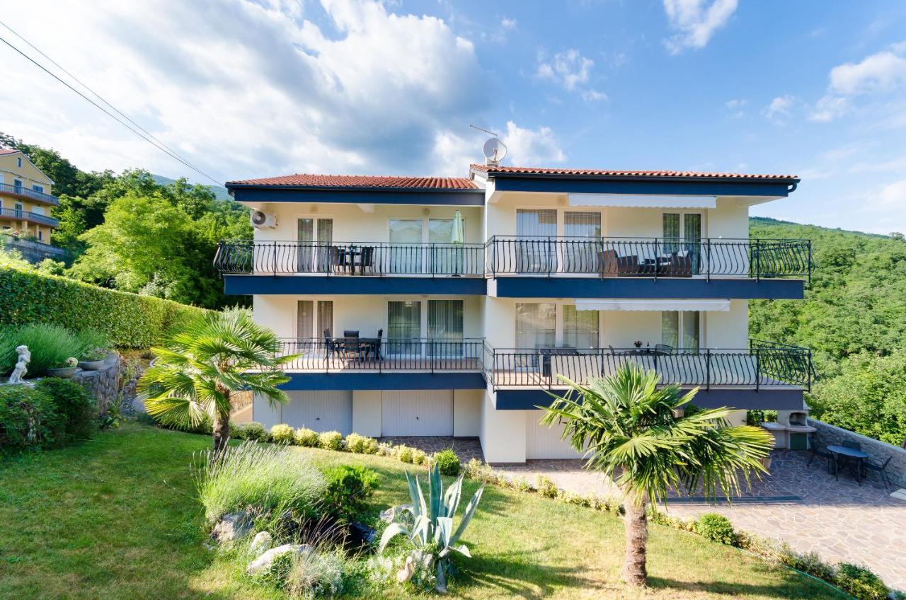 Apartments Marijana Ičići Exterior foto